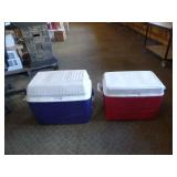 2 Rubbermaid Coolers 2 Rubbermaid Coolers