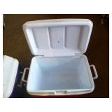 2 Rubbermaid Coolers 2 Rubbermaid Coolers