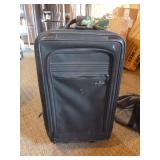 2 Pieces of Luggage 2 Pieces of Luggage