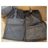 2 Pieces of Luggage 2 Pieces of Luggage