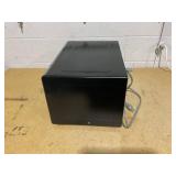 LG 2.0 Cu. Ft. NeoChef Countertop Microwave with Smart Inverter