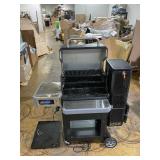 Masterbuilt Gravity Series 800 Digital WiFi Charcoal Grill, Griddle and Smoker