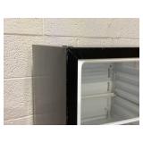 Magic Chef 2.6 cu. ft refrigerator without freezer