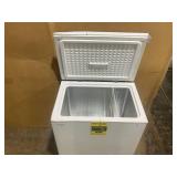 Vissani HMCF7W5 8.8cu Chest Freezer