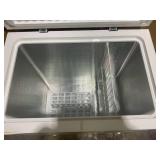 Vissani HMCF7W5 8.8cu Chest Freezer