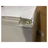 Vissani HMCF7W5 8.8cu Chest Freezer