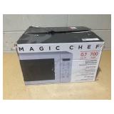 Magic Chef 0.7 cu. ft. 700-Watt Countertop Microwave in White