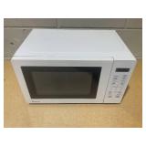 Magic Chef 0.7 cu. ft. 700-Watt Countertop Microwave in White