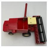 Vintage International Harvester Axial - Flow Combine 1:16 Ertl Die-Cast 14"
