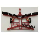 Vintage Ertl IH Drag Disc With Folding Wings 1:64 Scale (Missing 1 Plastic Plow Set)