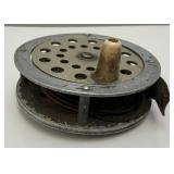 Est. $150.00 - $200.00 Antique South Bend No. 1110 Oreno-Lite Fil Reel Made In USA