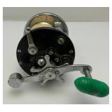 Est. $80.00- $150.00 Vintage PENN Long Beach No.60 Saltwater Fishing Reel With Bakelite Handle Made In USA