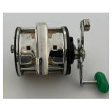 Est. $80.00- $150.00 Vintage PENN Long Beach No.60 Saltwater Fishing Reel With Bakelite Handle Made In USA