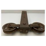 Vintage Heavy Metal Barn Wood Beam Polley System (Would Look Great Converted Into A Light)