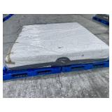 Serta iComfort Savant EverFeel Memory Foam King Mattress— NO RESERVE Serta iComfort Savant EverFeel Memory Foam King Mattress— NO RESERVE