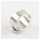 Sterling Silver Mother of Pearl Ring. Size 7.5