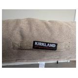 NEW KIRKLAND SIGNATURE LARGE DOG BED NEW KIRKLAND SIGNATURE LARGE DOG BED