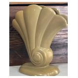 Beautiful Vintage Red Wing USA 891 Olive Shell Art Pottery 1930