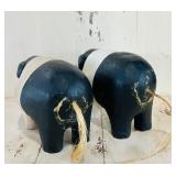 Adorable Wood Carved Pigs