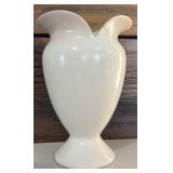Beautiful Vintage Red Wing 1002 Pottery White / Cream Vase