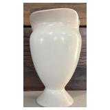 Beautiful Vintage Red Wing 1002 Pottery White / Cream Vase