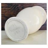 Beautiful Vintage Red Wing 1002 Pottery White / Cream Vase