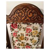 Antique Expandable Dining Table with 6 Ornately Carved Chairs Antique Expandable Dining Table with 6 Ornately Carved Chairs