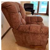 Brown Upholstered Recliner Armchair with Lever Brown Upholstered Recliner Armchair with Lever