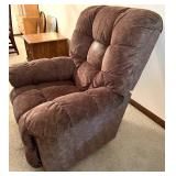Brown Upholstered Recliner Armchair with Lever Brown Upholstered Recliner Armchair with Lever