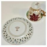 Set of 8 Hand Painted Vintage Fan Crest Teacups and Saucers Iridescent with Gold Trim Set of 8 Hand Painted Vintage Fan Crest Teacups and Saucers Iridescent with Gold Trim