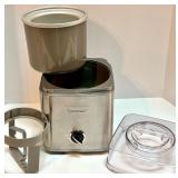 Cuisinart 2 Quart Frozen Yogurt Sorbet & Ice Cream Maker Cuisinart 2 Quart Frozen Yogurt Sorbet & Ice Cream Maker