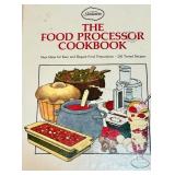 Sunbeam Le Chef Food Processor with Attachments, Cookbook, and Cover Sunbeam Le Chef Food Processor with Attachments, Cookbook, and Cover