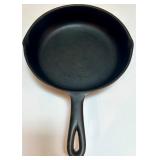 Vintage Cast Iron Skillet Pan with Pour Spouts, Size 7 Vintage Cast Iron Skillet Pan with Pour Spouts, Size 7