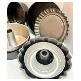 Assorted Baking Pans, Pie Plates, Bundt and Cake Pans Collection Assorted Baking Pans, Pie Plates, Bundt and Cake Pans Collection