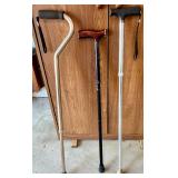 Set of 3 Adjustable Walking Canes with Rubber Tips Set of 3 Adjustable Walking Canes with Rubber Tips