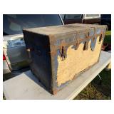 ANTIQUE TRUNK ANTIQUE TRUNK