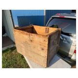 WOODED CRATE FROM DETRIOT MI WOODED CRATE FROM DETRIOT MI