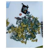 LARGE LOT OF ARMY MEN AND PLASTIC FARM ANIMALS (MORE THEN FIRST PICTURE) LARGE LOT OF ARMY MEN AND PLASTIC FARM ANIMALS (MORE THEN FIRST PICTURE)