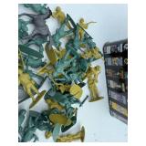LARGE LOT OF ARMY MEN AND PLASTIC FARM ANIMALS (MORE THEN FIRST PICTURE) LARGE LOT OF ARMY MEN AND PLASTIC FARM ANIMALS (MORE THEN FIRST PICTURE)