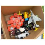 OODLES OF VINTAGE PLASTIC TOYS VERY LARGE LOT (MORE THEN FIRST PICTURE) OODLES OF VINTAGE PLASTIC TOYS VERY LARGE LOT (MORE THEN FIRST PICTURE)