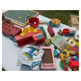 OODLES OF VINTAGE PLASTIC TOYS VERY LARGE LOT (MORE THEN FIRST PICTURE) OODLES OF VINTAGE PLASTIC TOYS VERY LARGE LOT (MORE THEN FIRST PICTURE)