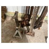 Set of 3 Farm Jacks with Single Jack Stand