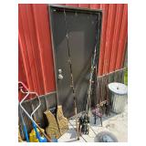 Lund 16ft Aluminum Fishing Boat with Steering Console.  This does NOT include trailer but can be used to transport it.