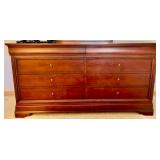 Impressions by Thomasville Dresser with Mirror, 8 Drawers, Cherry Finish