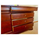Impressions by Thomasville Dresser with Mirror, 8 Drawers, Cherry Finish