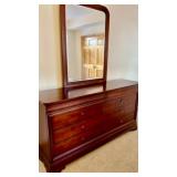 Impressions by Thomasville Dresser with Mirror, 8 Drawers, Cherry Finish