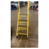 Rolling Industrial Step Ladder with 4 Steps