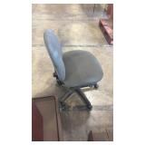 Office Chair Set with 5 Stackable Chairs and 2 Rolling Swivel Chairs