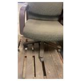 Office Chair Set with 5 Stackable Chairs and 2 Rolling Swivel Chairs
