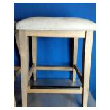 2 Bar Stools 2 Bar Stools